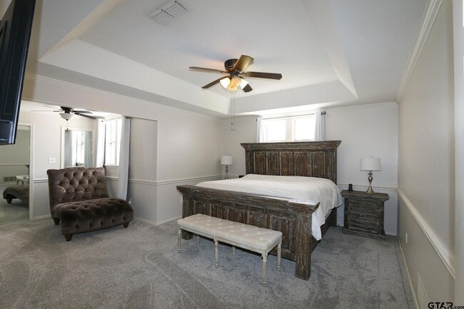 Building Photo - 18751 Ridgeline Rd