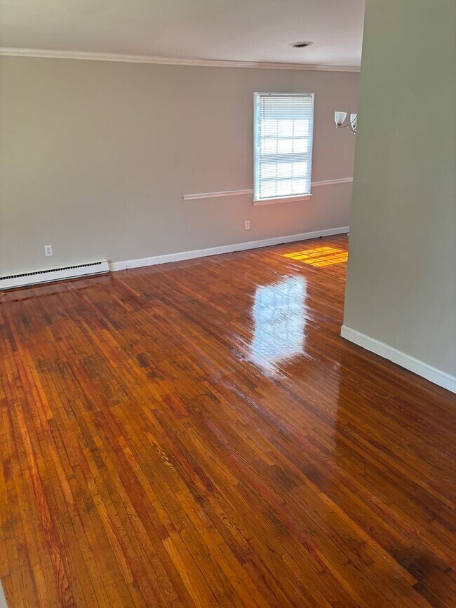 Building Photo - Coming Soon! 3 Bedroom Single Family Home