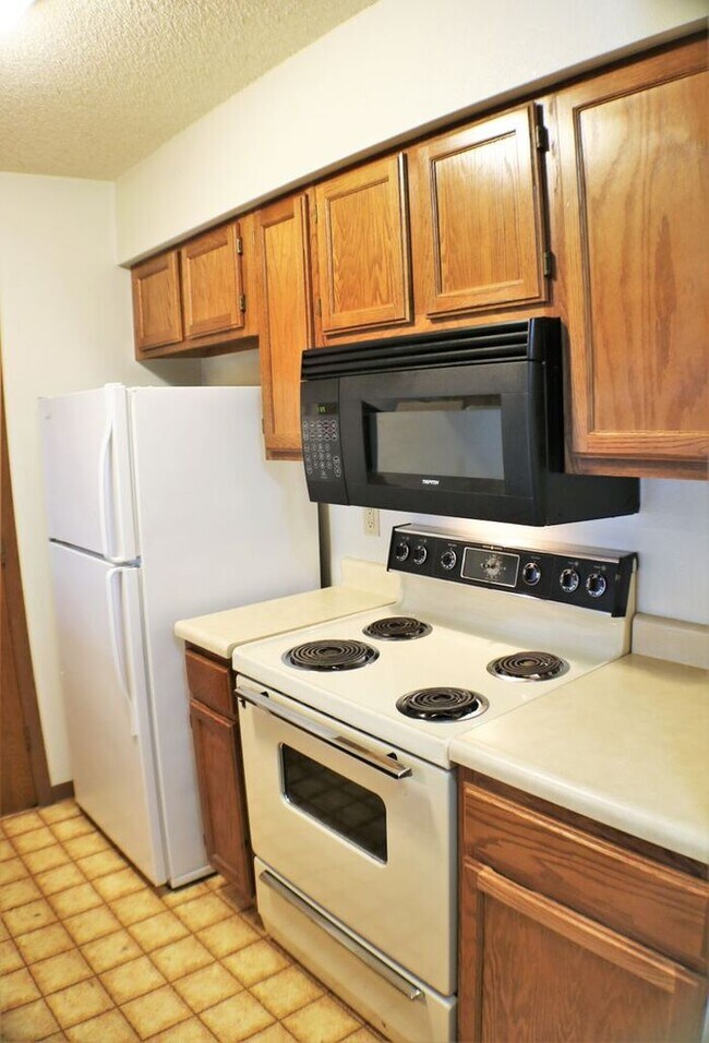 Building Photo - $1,195 | 2 Bedroom, 2 Bathroom Apartment | Dog Friendly* | Available for August 1st, 2026 Move In!