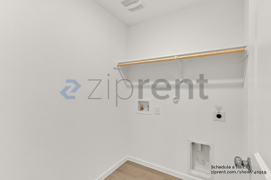Building Photo - 6163 Bayberry Brk
