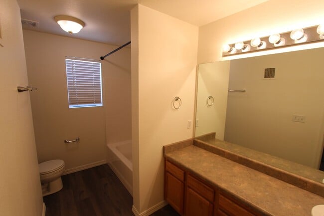 Building Photo - 3BR/2.5BA Townhome in Bellemont | Fenced Yard + 2-Car Garage