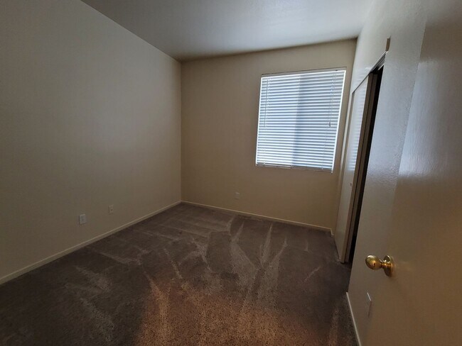 Building Photo - 3118 Midway Island St