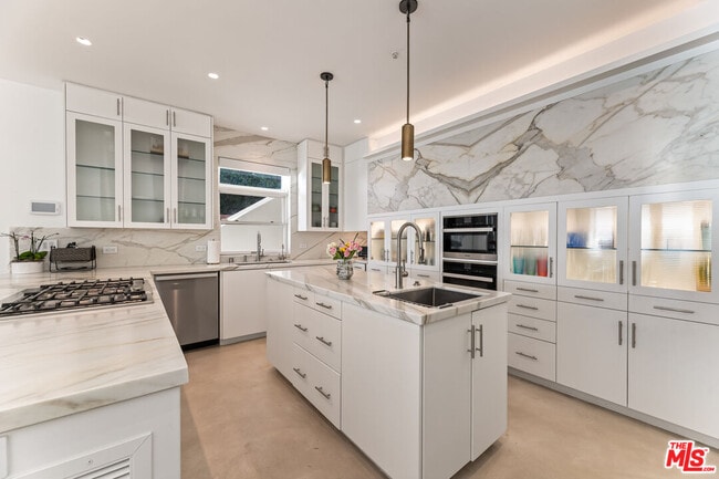 Building Photo - 42580 Pacific Coast Hwy