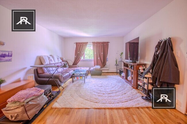 Building Photo - 1 bedroom in Newton MA 02460