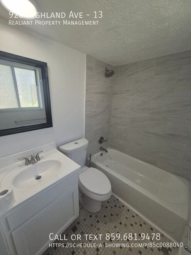 Building Photo - 920 Highland Ave