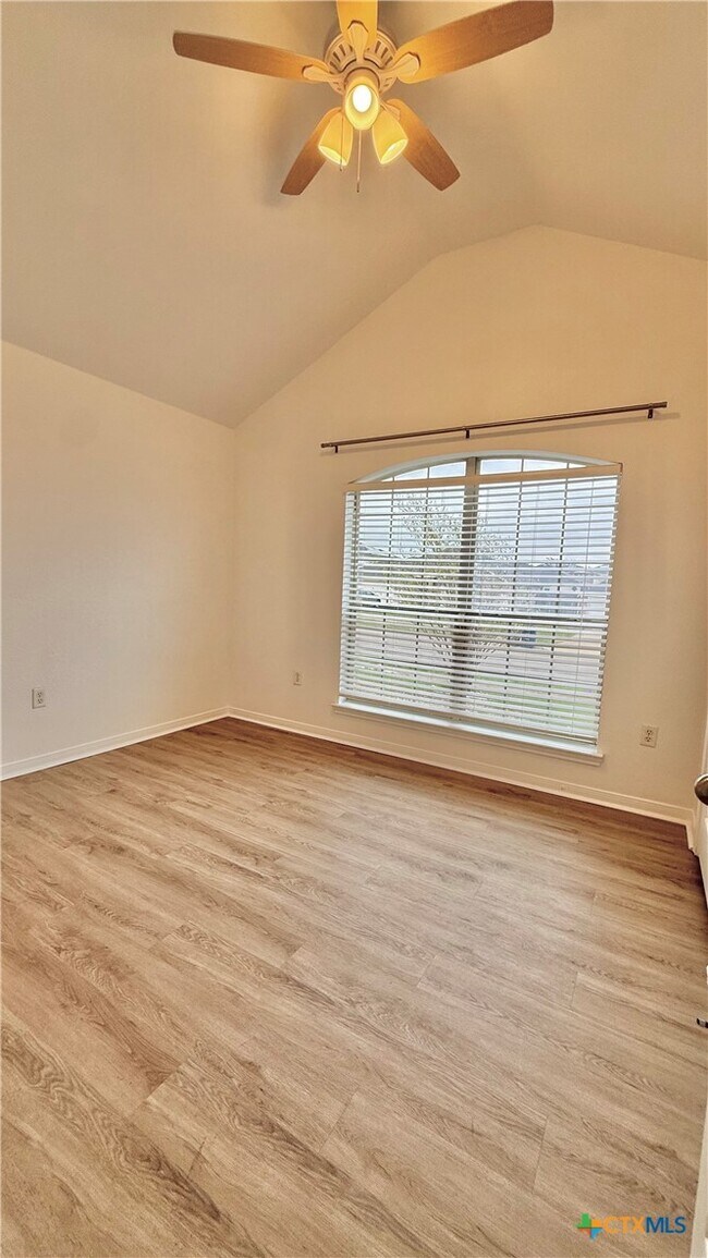 Building Photo - 2107 Gail Dr