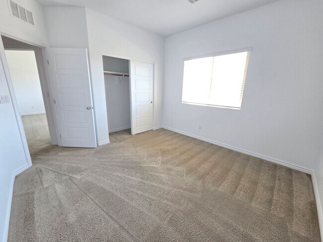 Building Photo - 2868 Amphion Ct
