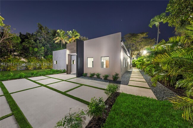 Building Photo - 12335 Griffing Blvd
