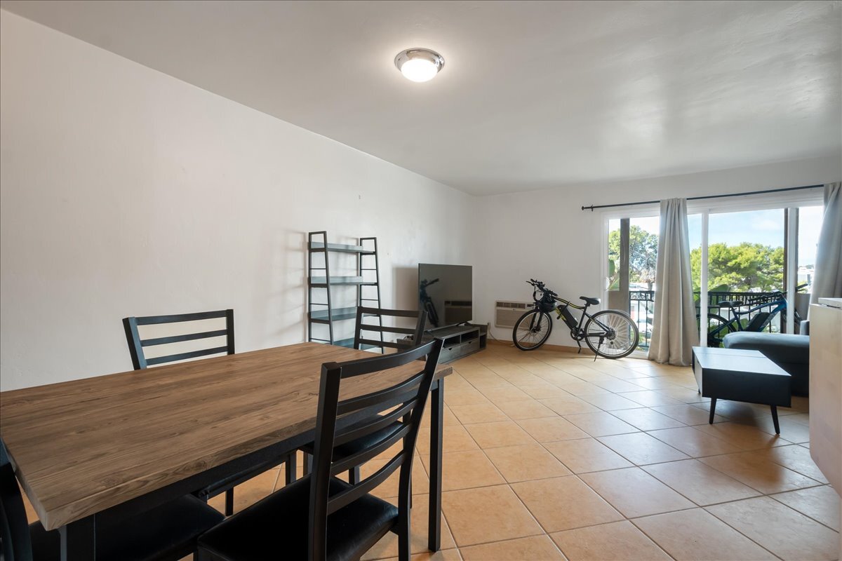 Building Photo - 7555 Linda Vista Rd