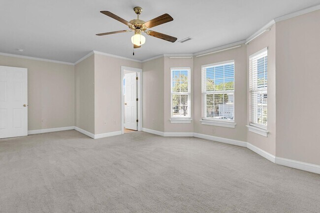 Building Photo - 1574 Ocean Neighbors Blvd