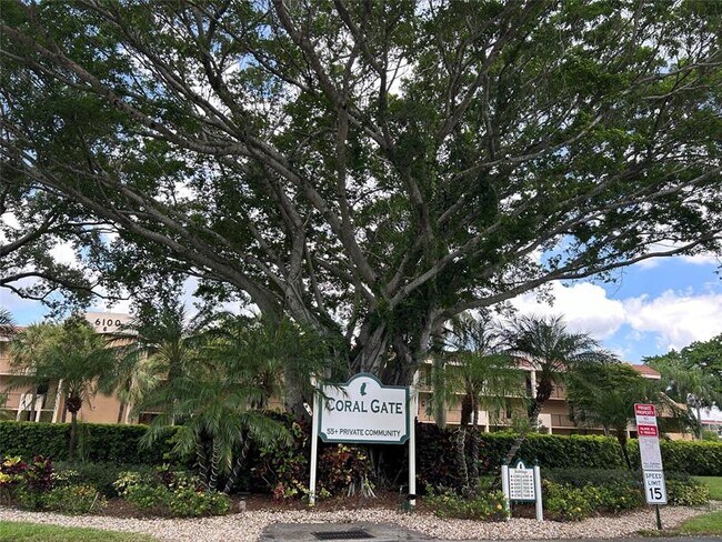 Building Photo - 6123 Coral Lake Dr