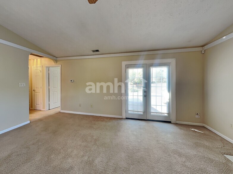 Building Photo - 13260 Golden Ash Ct