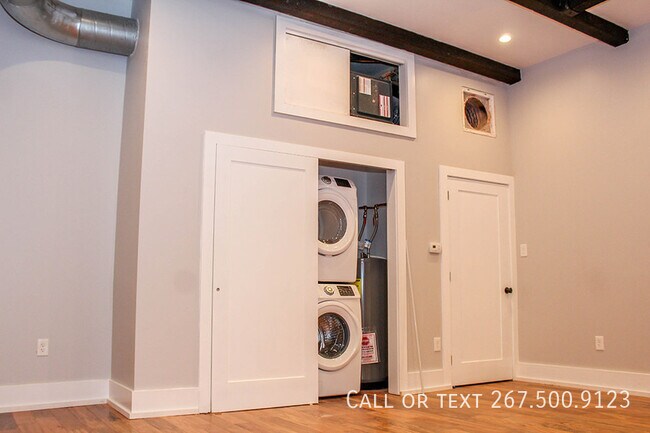 Building Photo - 1025 E Montgomery Ave