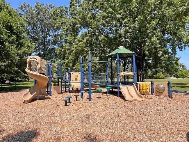 Building Photo - READY NOW!! 4-Bedroom Home in Lake Trant w/Attached Garage! Pet Friendly!