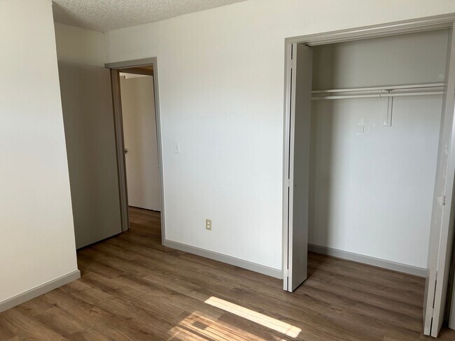 Building Photo - * * * $250 Move-in Special * * * Charming 2-Bedroom / 2-Bathroom Home! * * * $250 Move-in Special...