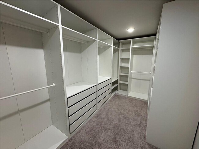 Building Photo - 1129 Georgian Point Dr