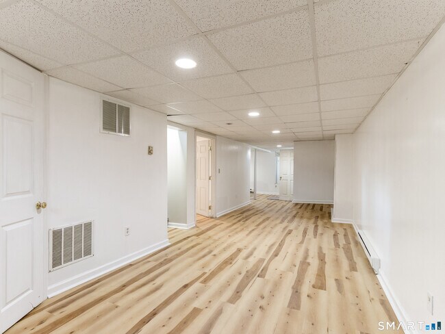 Building Photo - 97 Brussels Ave