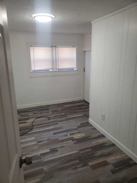 Building Photo - 44 N Hanchett St