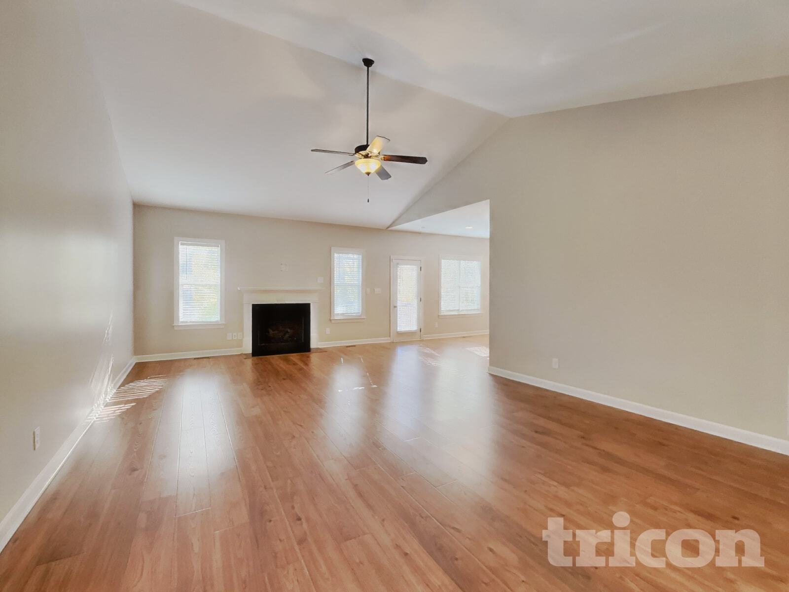Building Photo - 189 Crystal Creek Dr