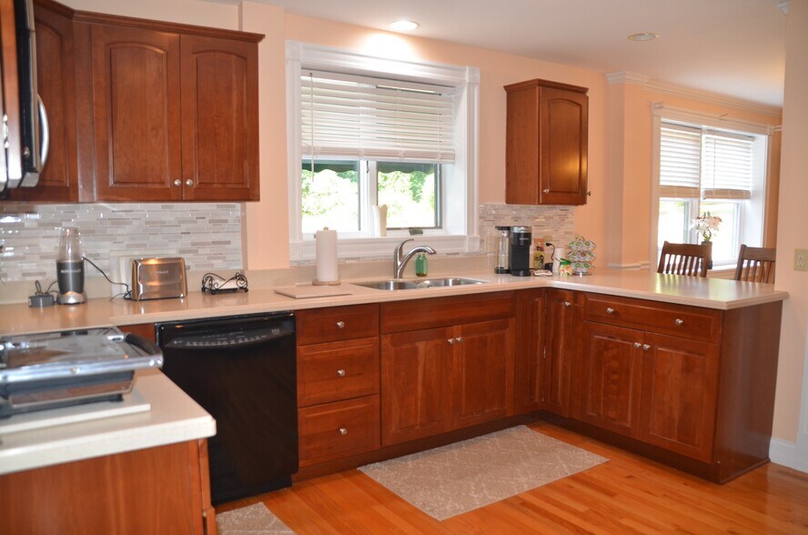 Building Photo - 35 Heartbreak Rd