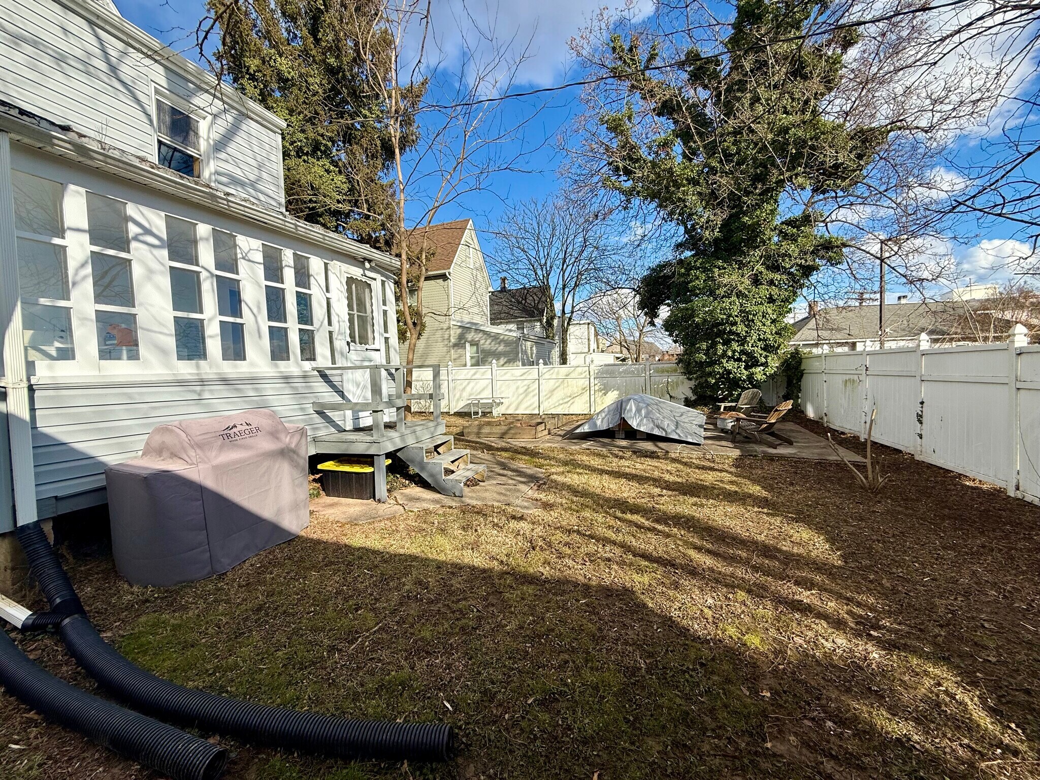 Building Photo - 411 Lyman Ave