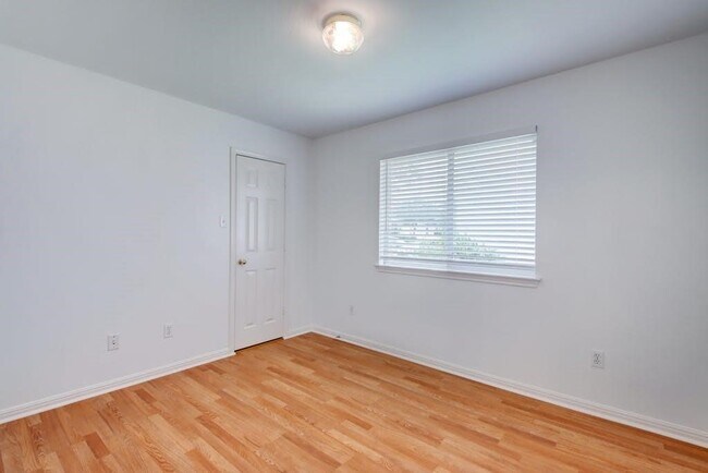 Building Photo - 11717 Dunfries Ln