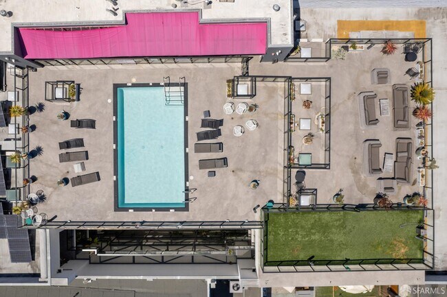 Building Photo - 1875 Mission St