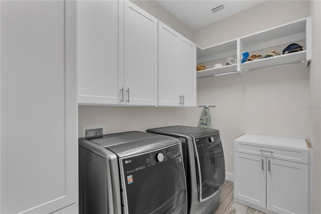 Building Photo - 8156 Water Blossom Ln