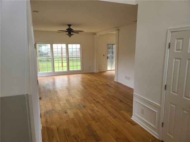 Building Photo - 6105 Pattingham Dr