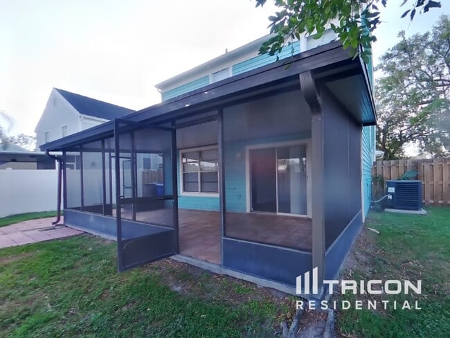Building Photo - 11011 Greenaire Dr