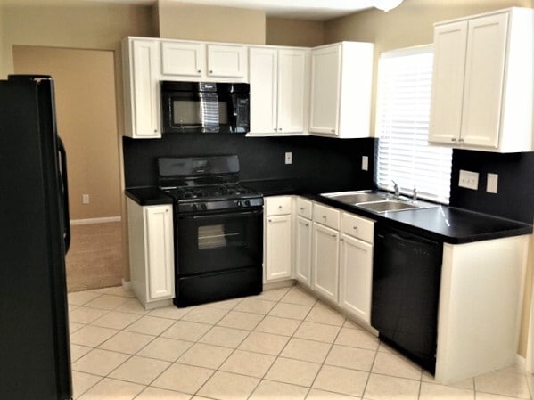 Building Photo - 15923 Mission Glen Dr