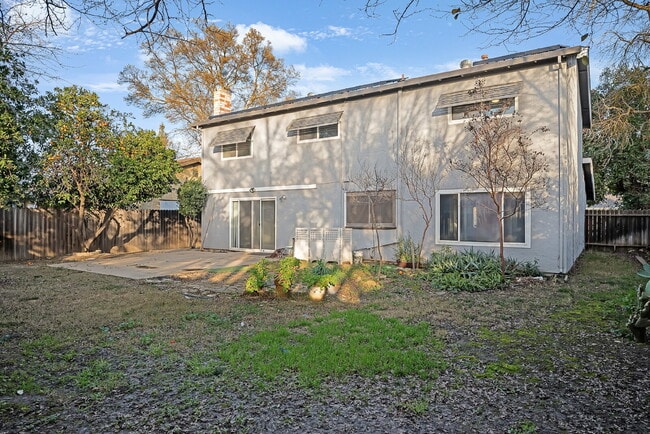 Building Photo - A Clean, Well-Sized Home With Solar in Woodland
