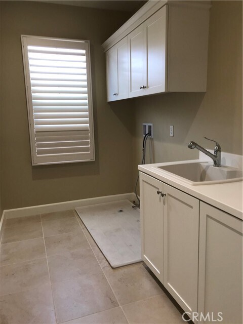 Building Photo - 109 Outpost