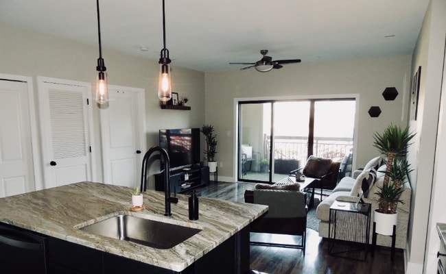 Building Photo - 630 Calvert St