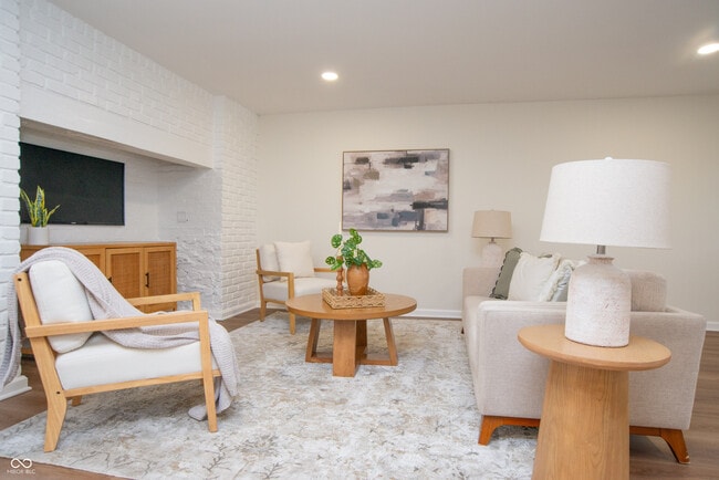 Building Photo - 6337 Cardinal Ln