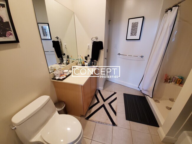 Building Photo - 490 Harrison Ave