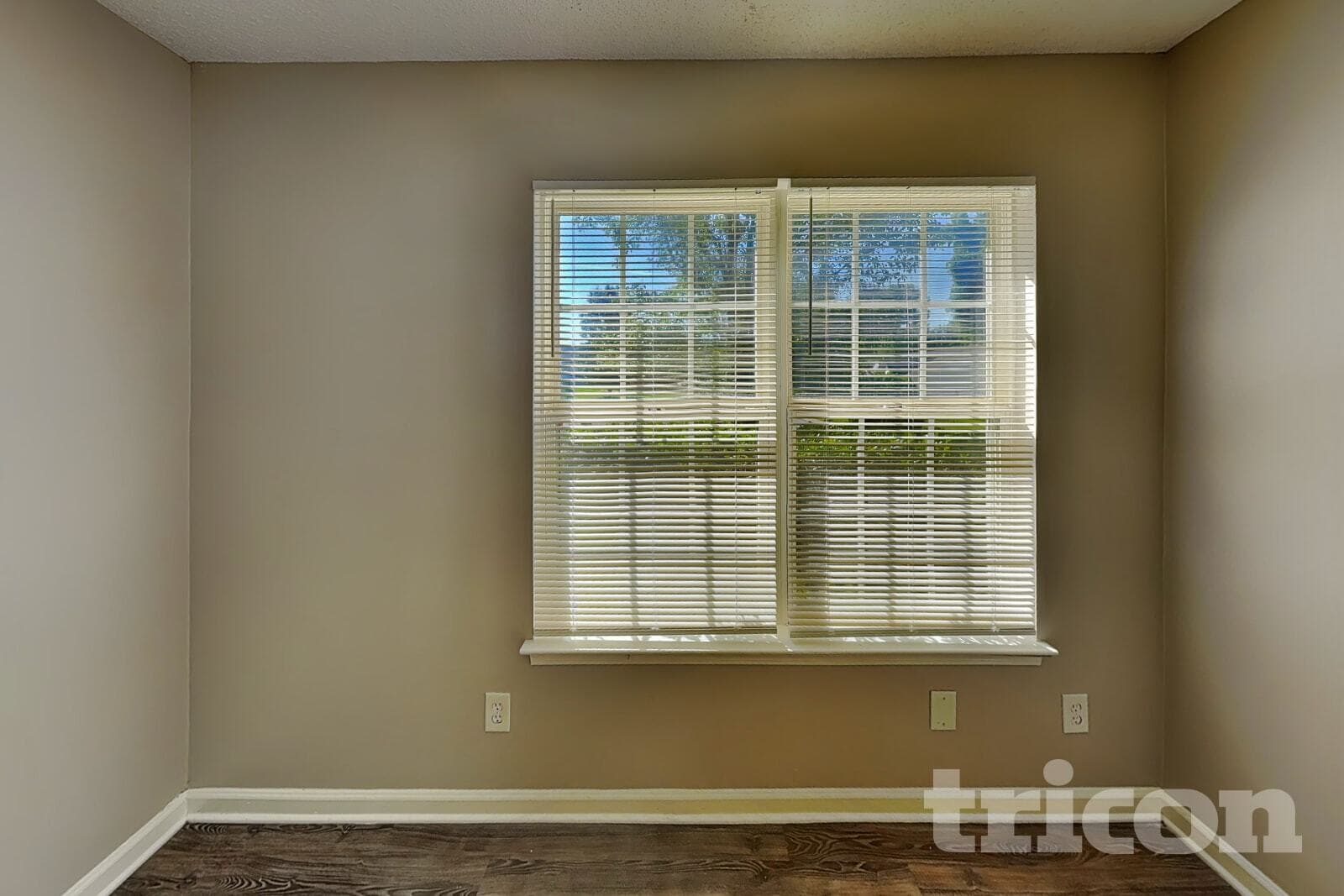 Building Photo - 8820 Kismet Dr