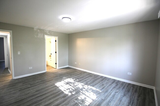 Building Photo - 1411 Berta Dr