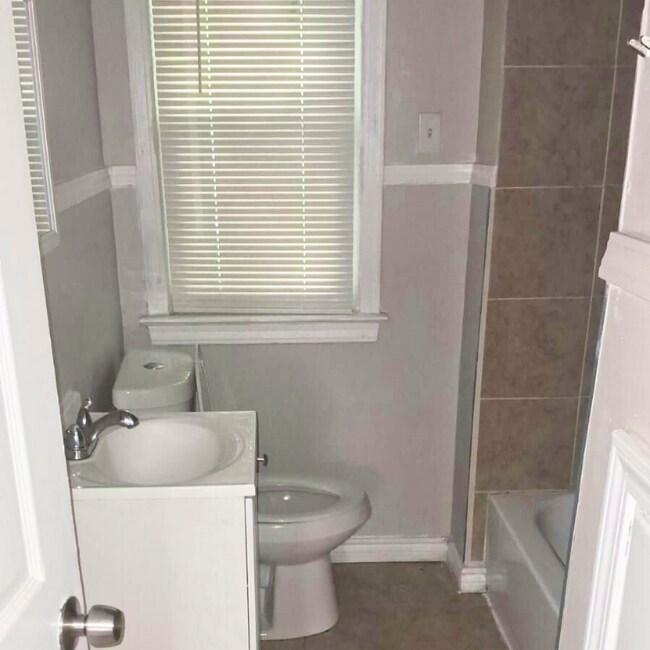 Building Photo - 19202 Rogge St