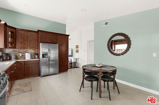 Building Photo - 13223 Arabella St