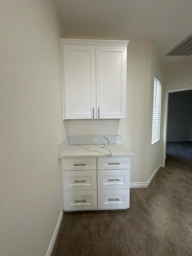 Building Photo - 10948 Ivy Hill Dr