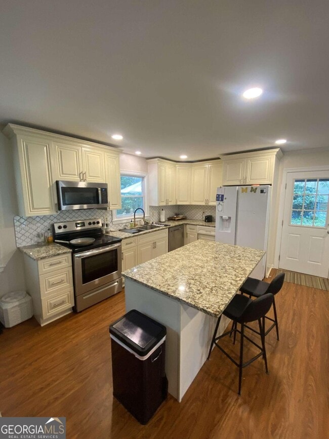 Building Photo - 1317 Dunwoody Ln NE