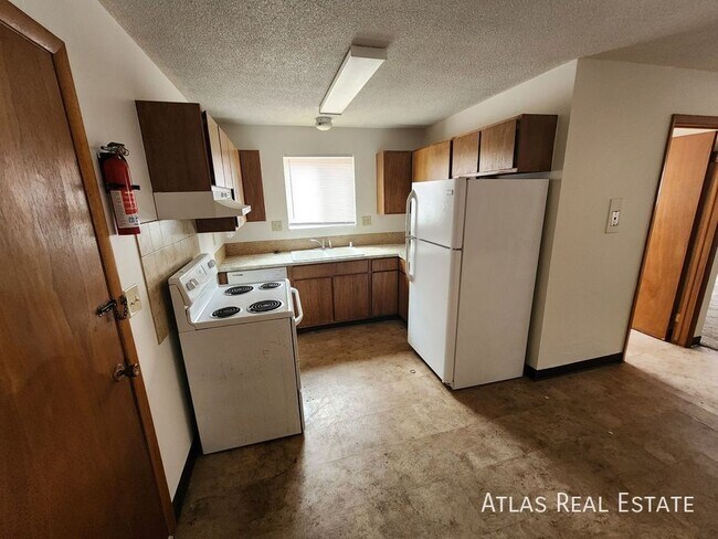 Building Photo - 851 30th Ave Ct