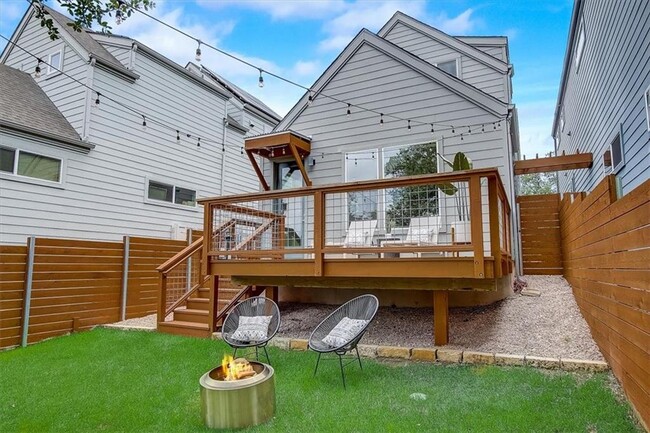 Building Photo - 3108 Aldwyche Dr