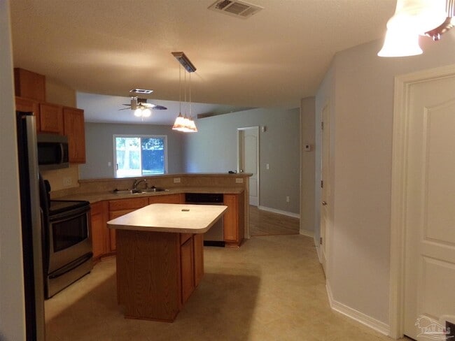 Building Photo - 8454 Ferlon Ave