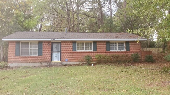 Building Photo - 1138 Perry Hill Rd