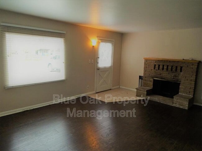 Building Photo - 1187 Warner St