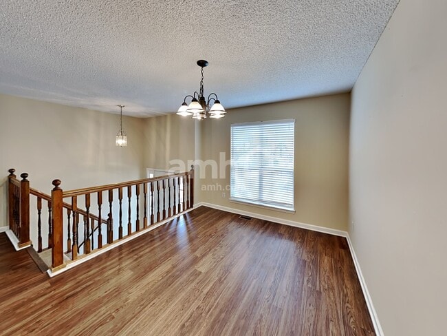 Building Photo - 4718 Vineyard Ct