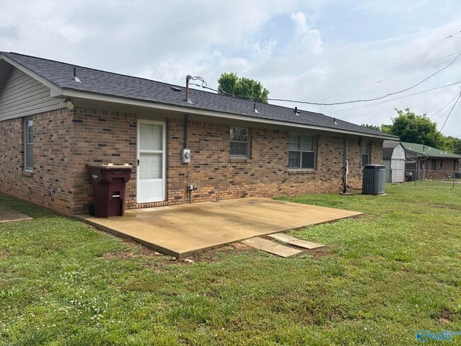 Building Photo - 15292 Section Line Rd