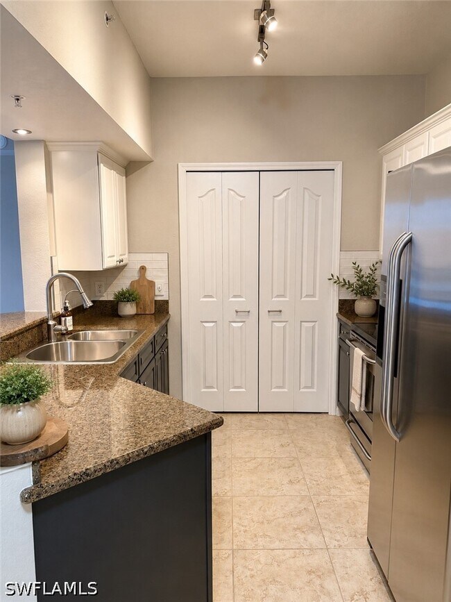 Building Photo - 12965 Positano Cir
